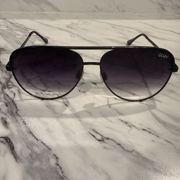 QUAY X Desi High Key 111 Black Aviator Sunglasses Gradient Lens READ - Picture 1 of 10